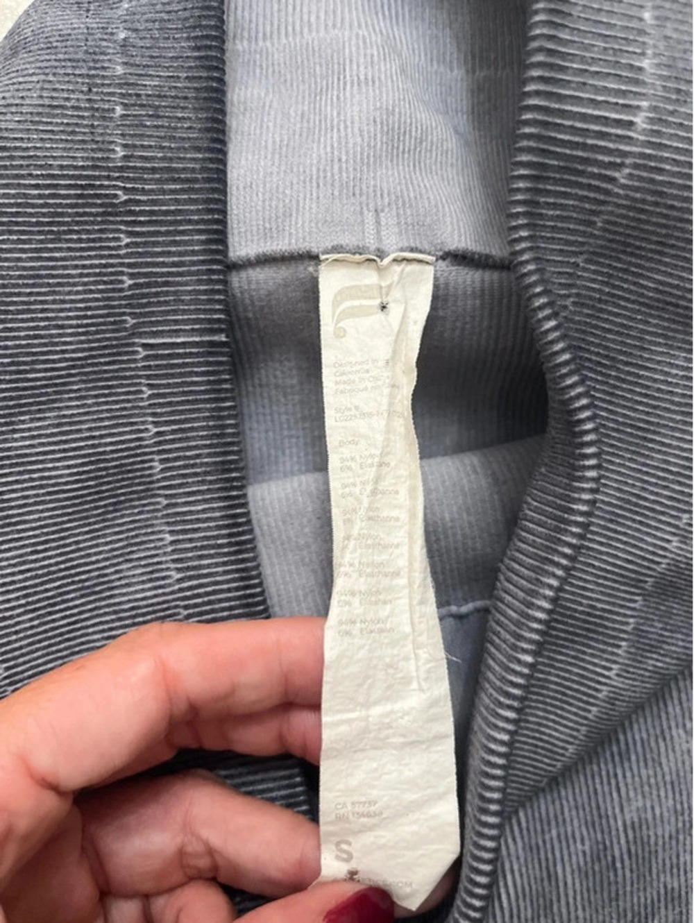 Fabletics Ribbed Gray Leggings - Picture 4 of 5